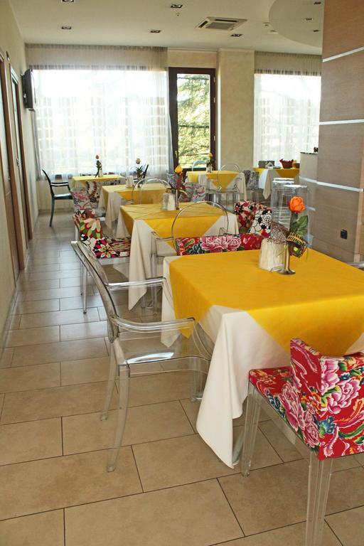 Hotel Il Monte Serravalle Dış mekan fotoğraf